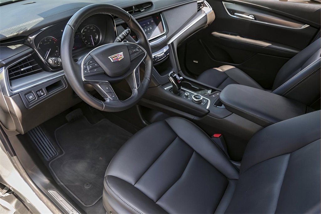 2023 Cadillac XT5 Luxury photo 8