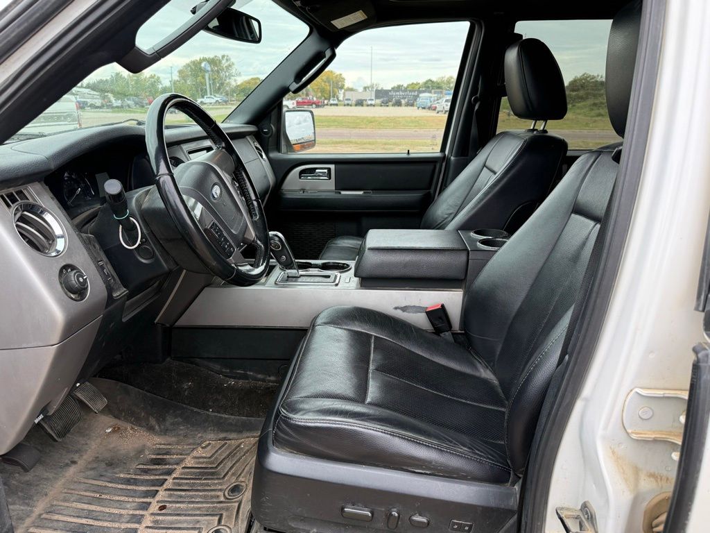 2017 Ford Expedition EL Limited photo 4