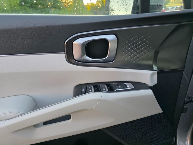 2025 Kia Sorento Hybrid EX photo 20