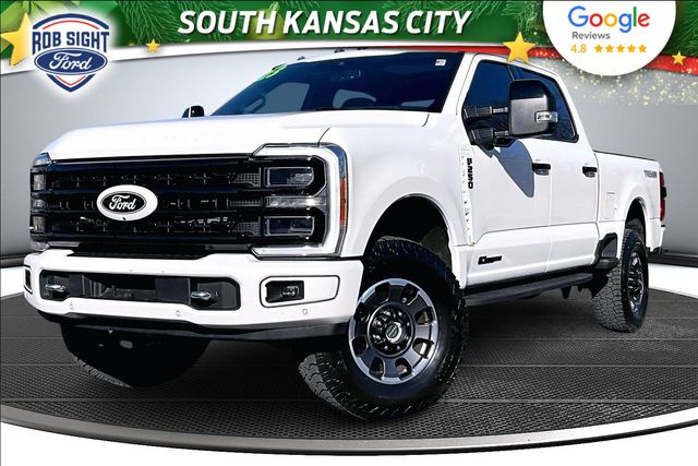 2023 Ford F-250 Super Duty Platinum's photo