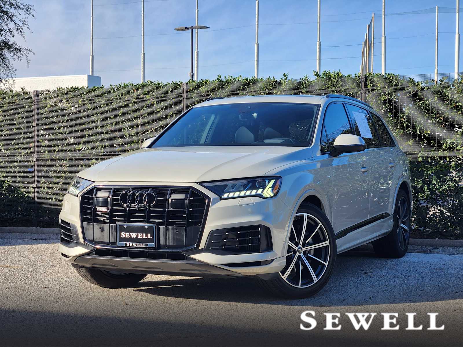 2023 Audi Q7 Prestige's photo