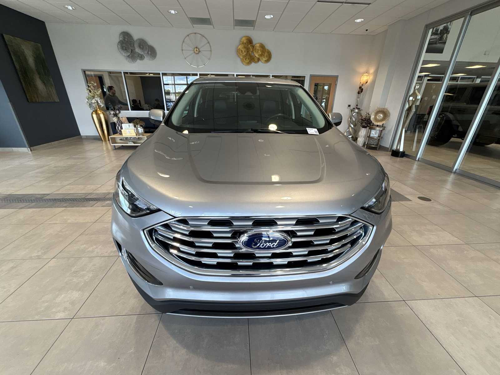 2024 Ford Edge Titanium photo 8