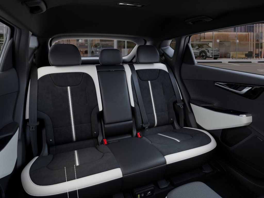 2025 Kia EV6 GT-Line photo 13