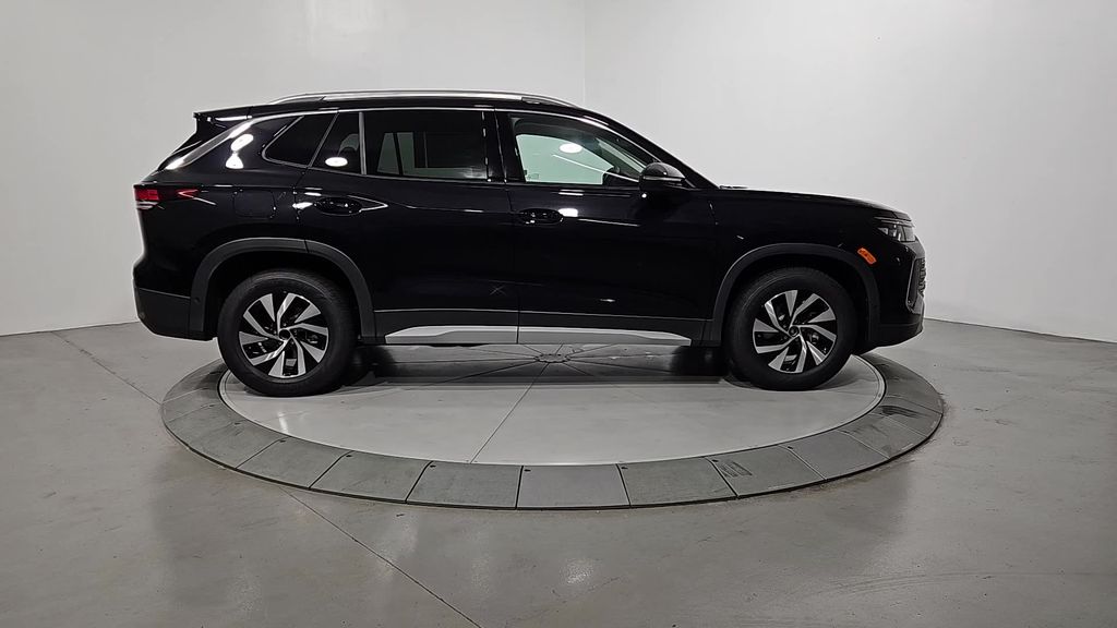 2025 Volkswagen Tiguan S photo 2