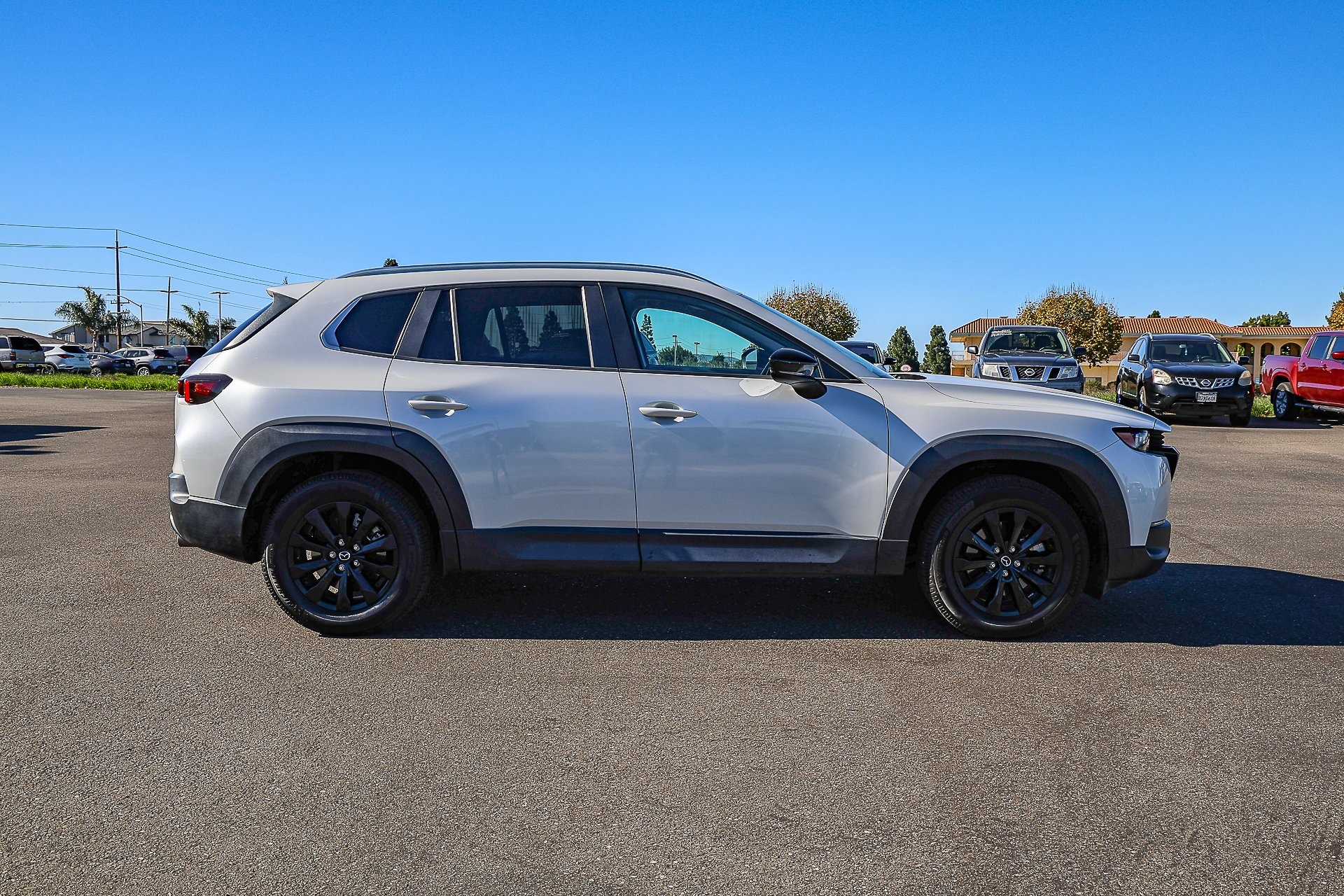 2023 Mazda CX-50 2.5 Preferred Plus photo 2