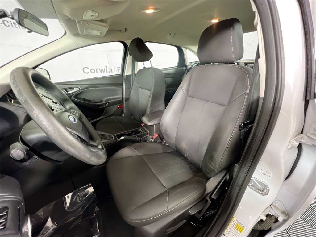 2016 Ford Focus SE photo 23