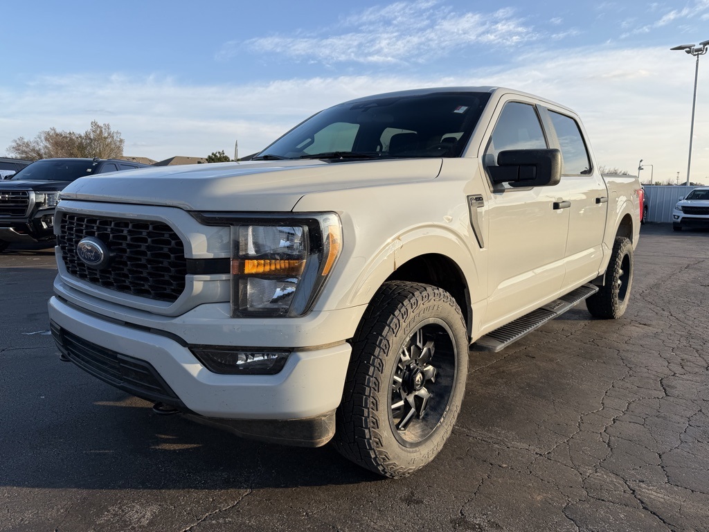2023 Ford F-150 XL's photo