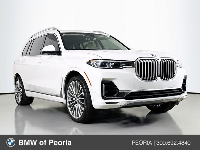 2022 BMW X7 40i's photo