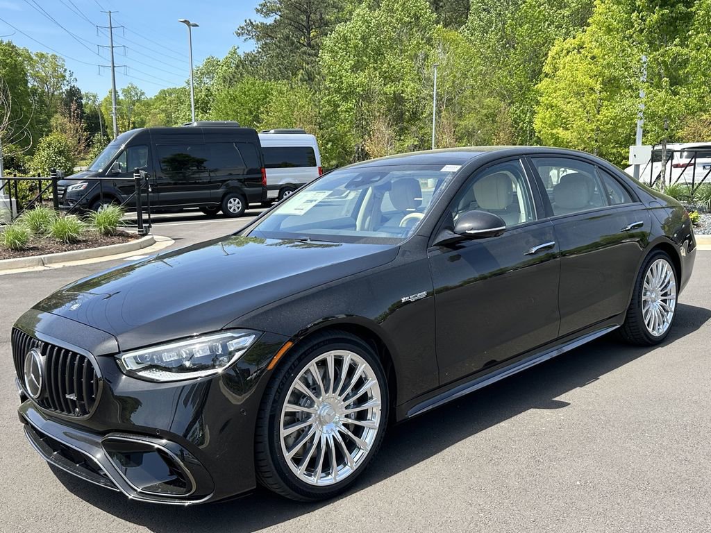 2025 Mercedes Benz S AMG 63 e 4MATIC photo 4