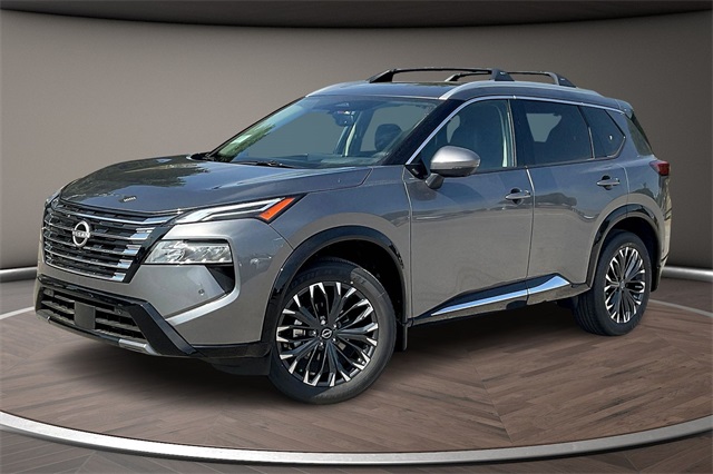 2026 Nissan Rogue Platinum's photo