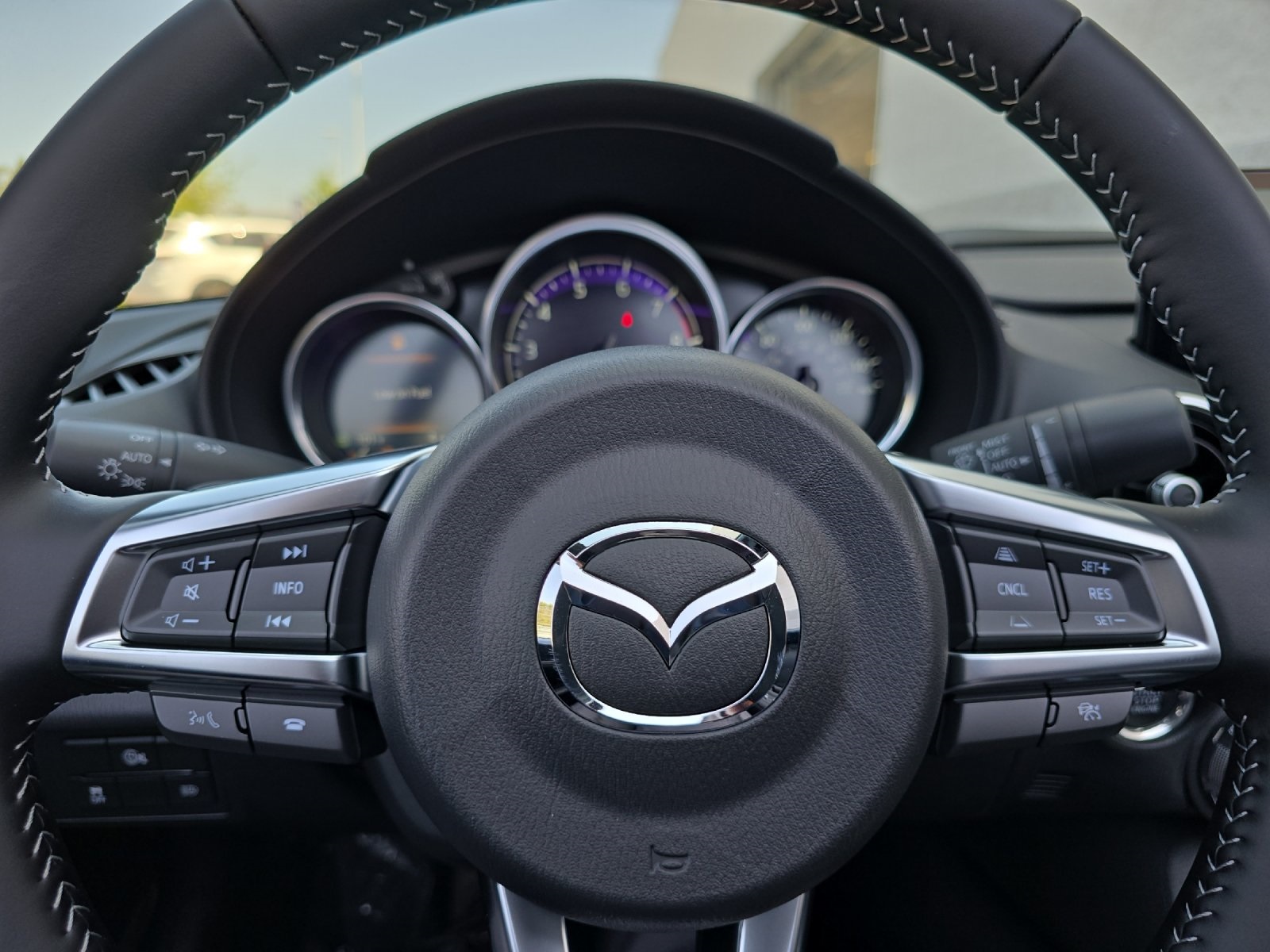 2025 Mazda MX-5 Miata Miata Grand Touring photo 21