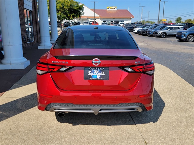 2022 Nissan Sentra SR photo 5