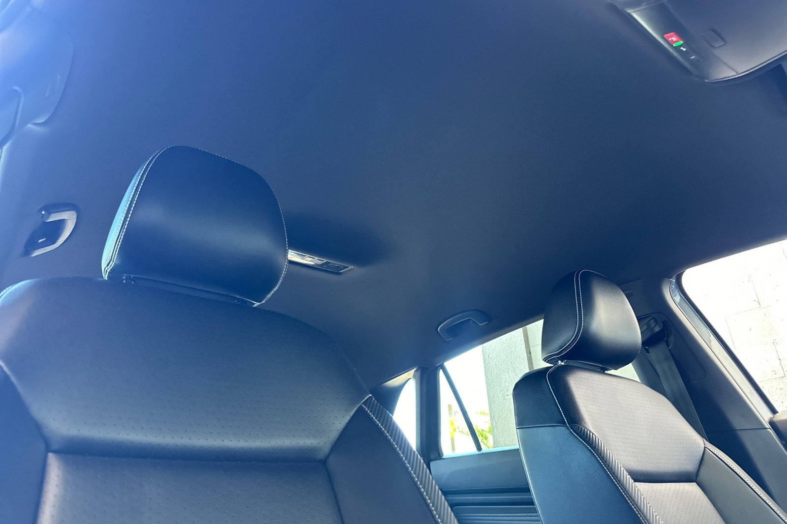 2022 Volkswagen Atlas Cross Sport V6 SE Technology photo 17