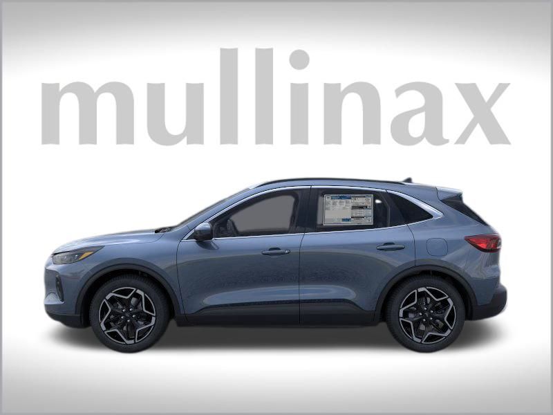 2026 Ford Escape Hybrid Platinum photo 3