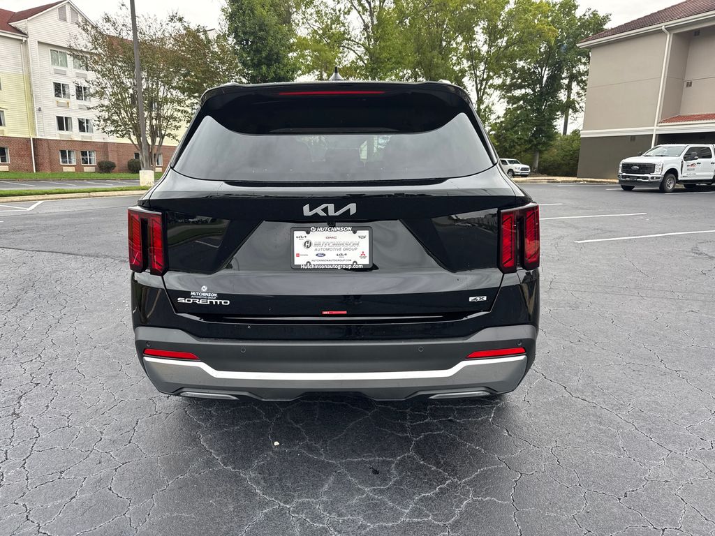 2026 Kia Sorento S photo 2