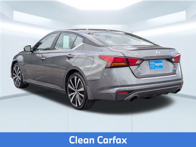 2022 Nissan Altima SR photo 2