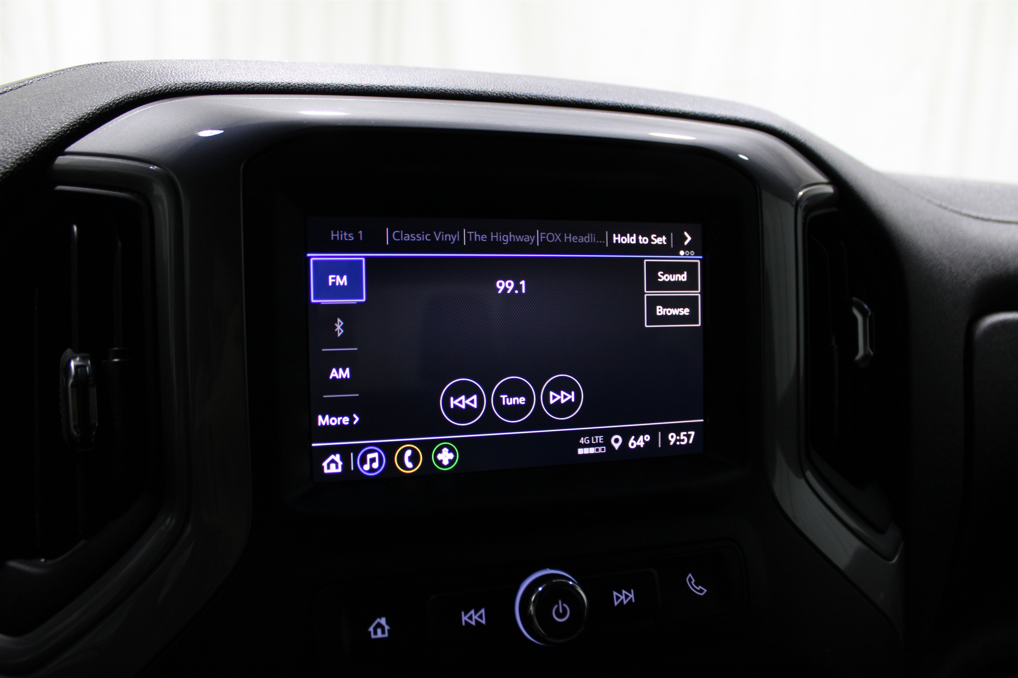 2022 Chevrolet Silverado 1500 Custom Trail Boss photo 6