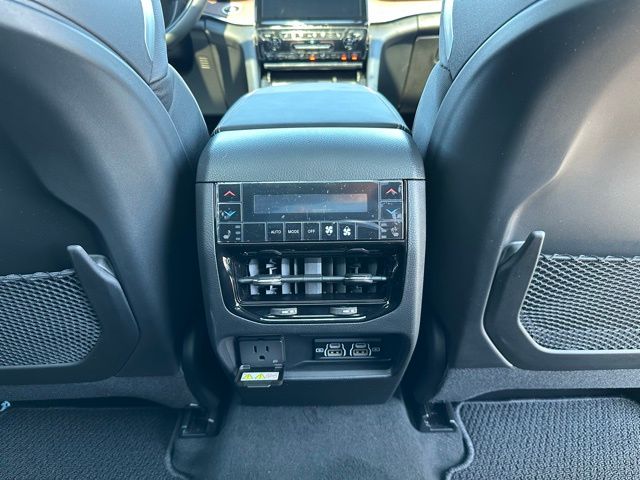2025 Jeep Grand Cherokee Summit photo 33