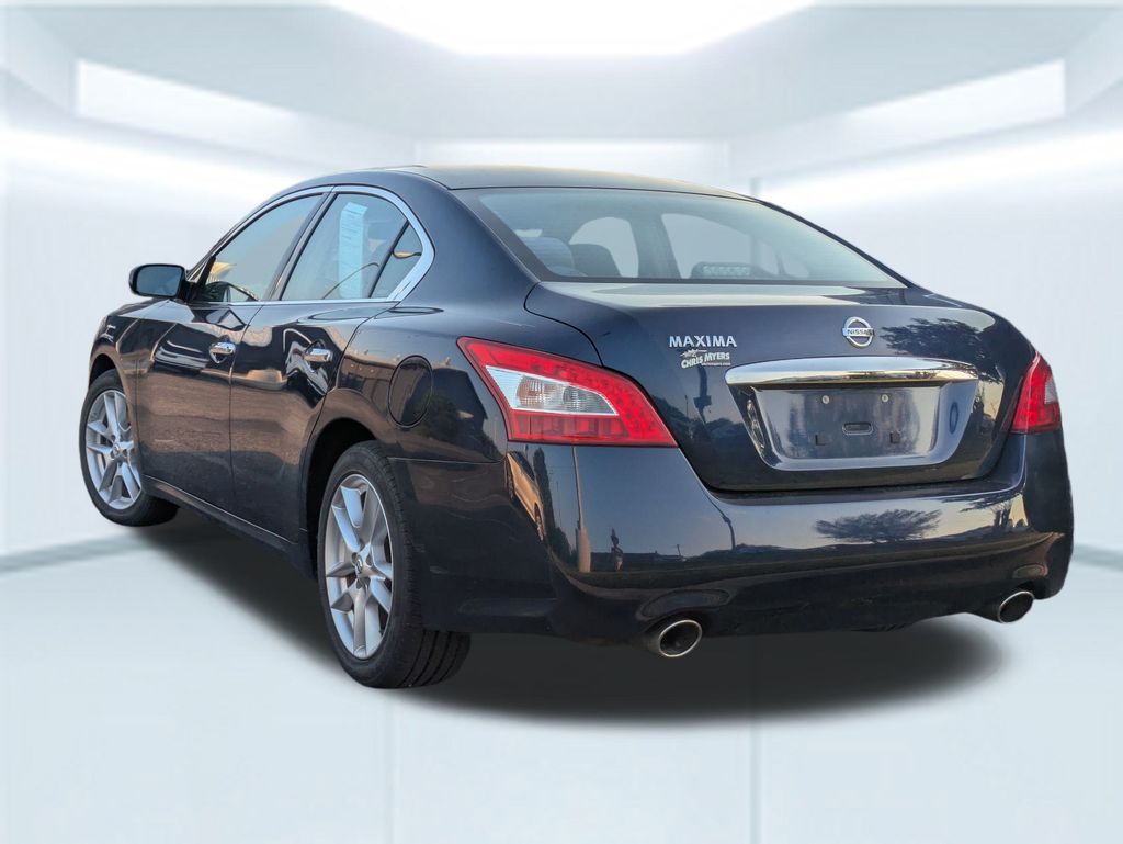 2011 Nissan Maxima S photo 3