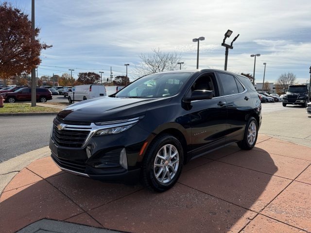 2022 Chevrolet Equinox LT photo 3