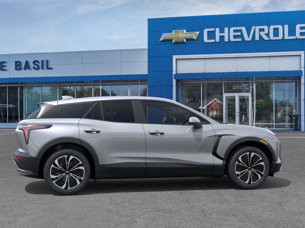 2025 Chevrolet Blazer EV photo 4