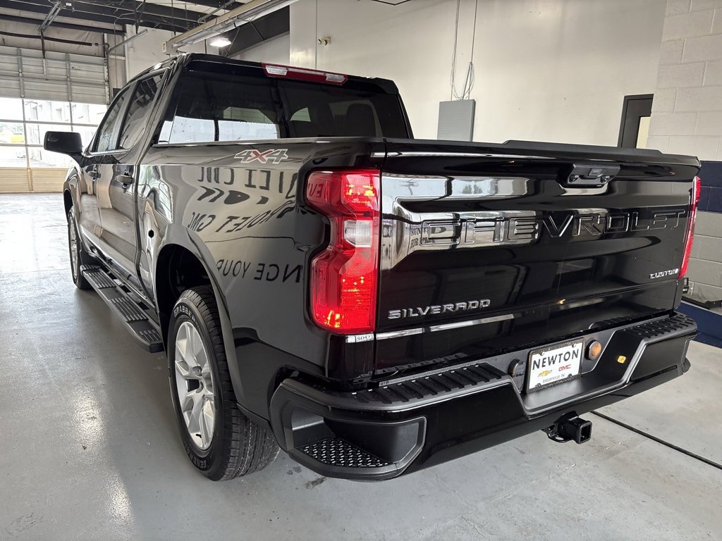 2025 Chevrolet Silverado 1500 Custom photo 26