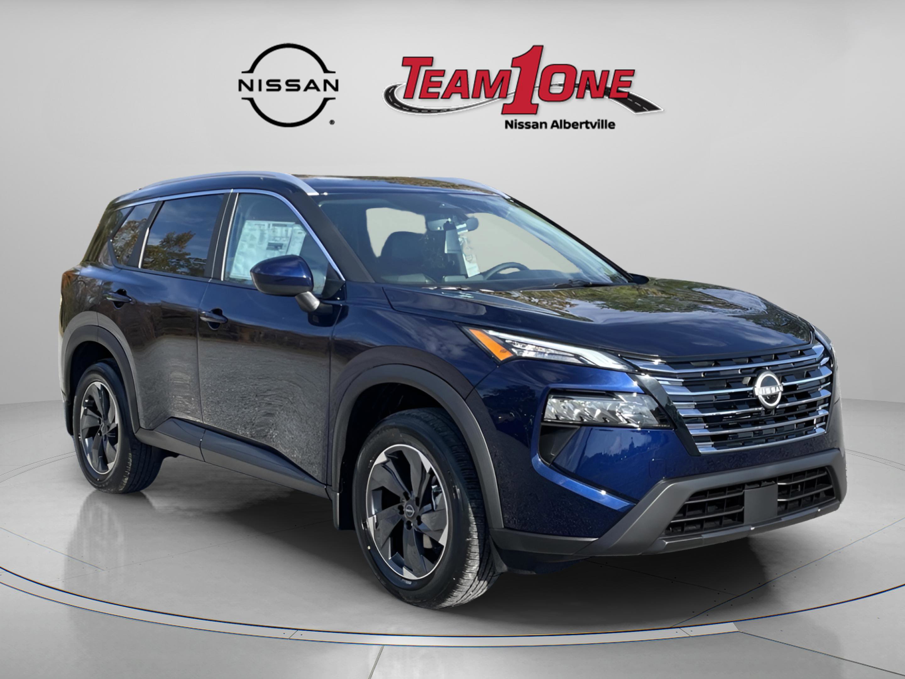 2026 Nissan Rogue SV's photo