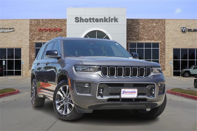 2021 Jeep Grand Cherokee L Overland's photo