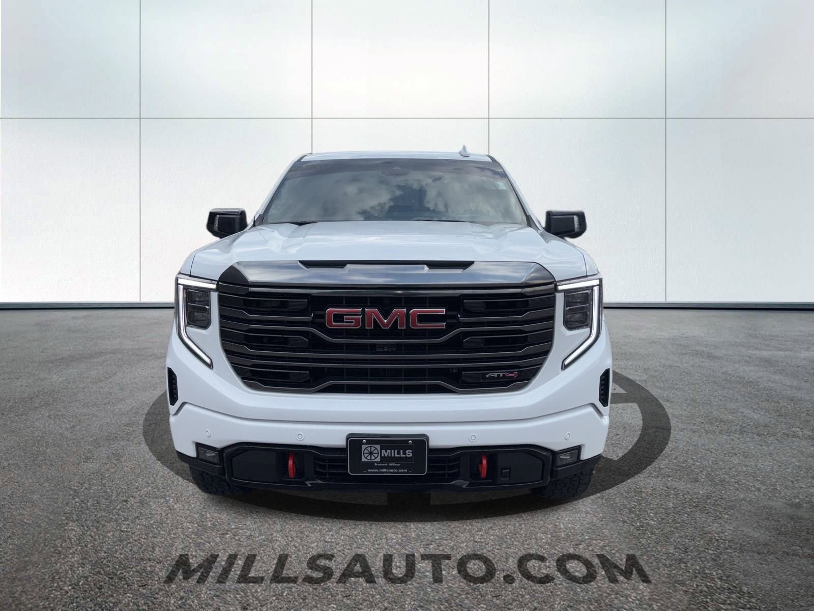 Used 2023 GMC Sierra 1500 AT4 with VIN 1GTUUEE88PZ196096 for sale in Baxter, Minnesota