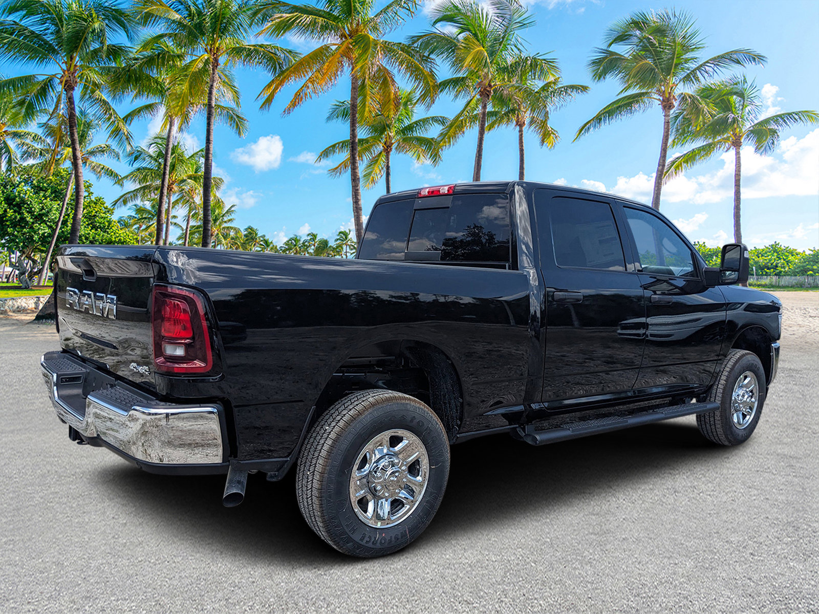2025 Ram 2500 Tradesman photo 3