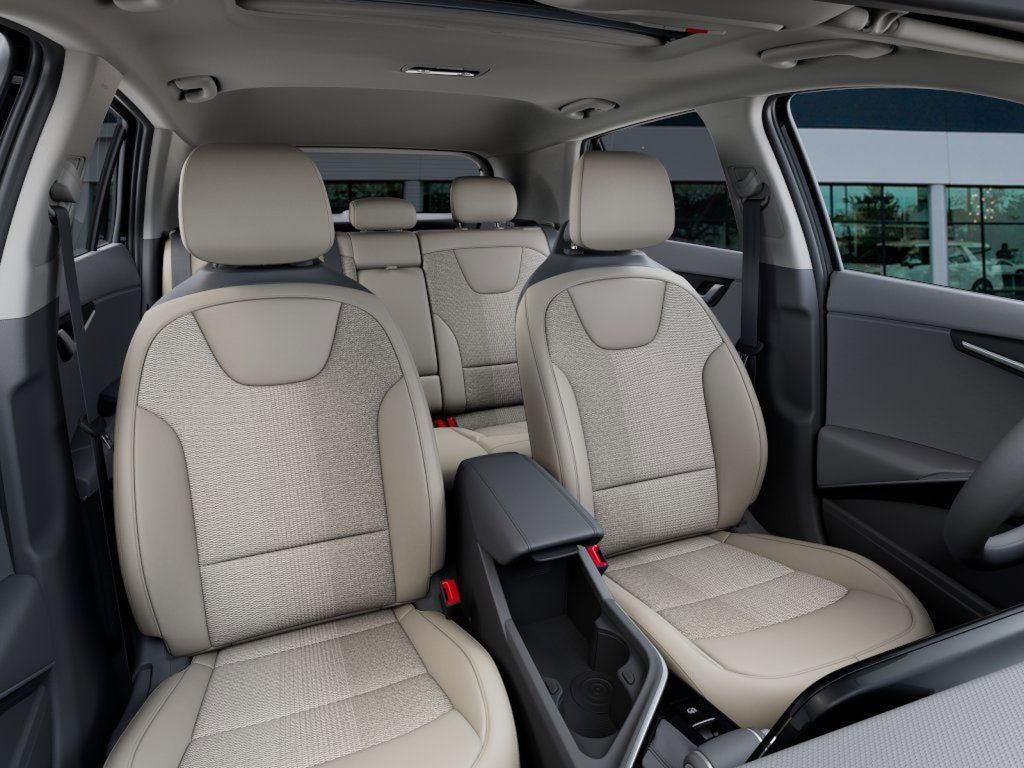 2025 Kia Niro EX Touring photo 11