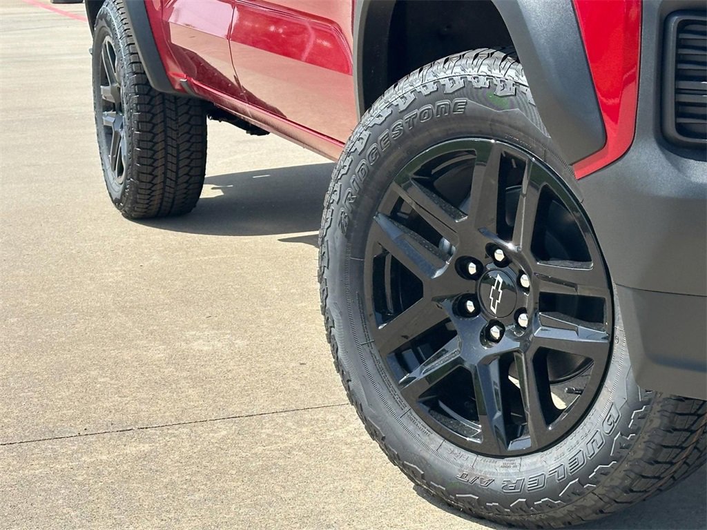 2025 Chevrolet Colorado Trail Boss photo 3