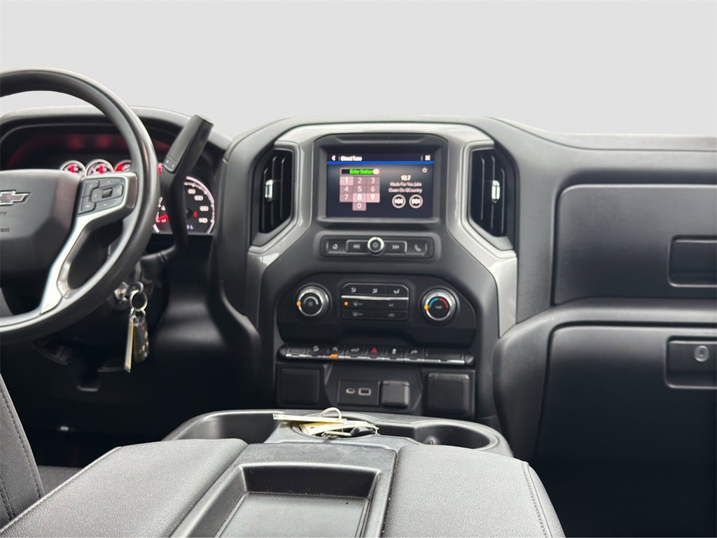 2022 Chevrolet Silverado 1500 Custom photo 18