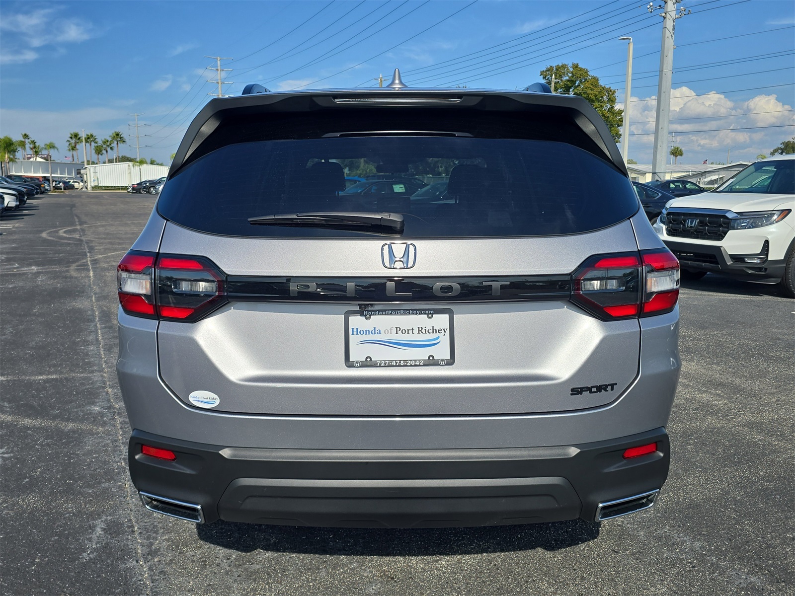 2025 Honda Pilot Sport photo 2