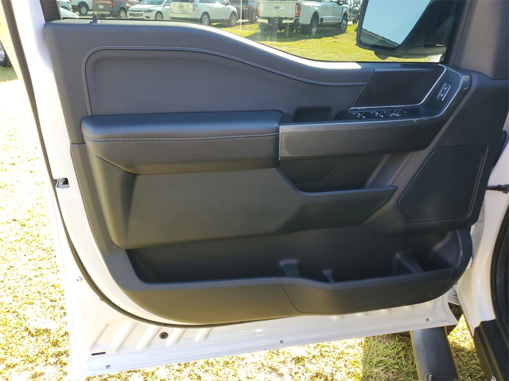 2023 Ford F-150 XLT photo 9