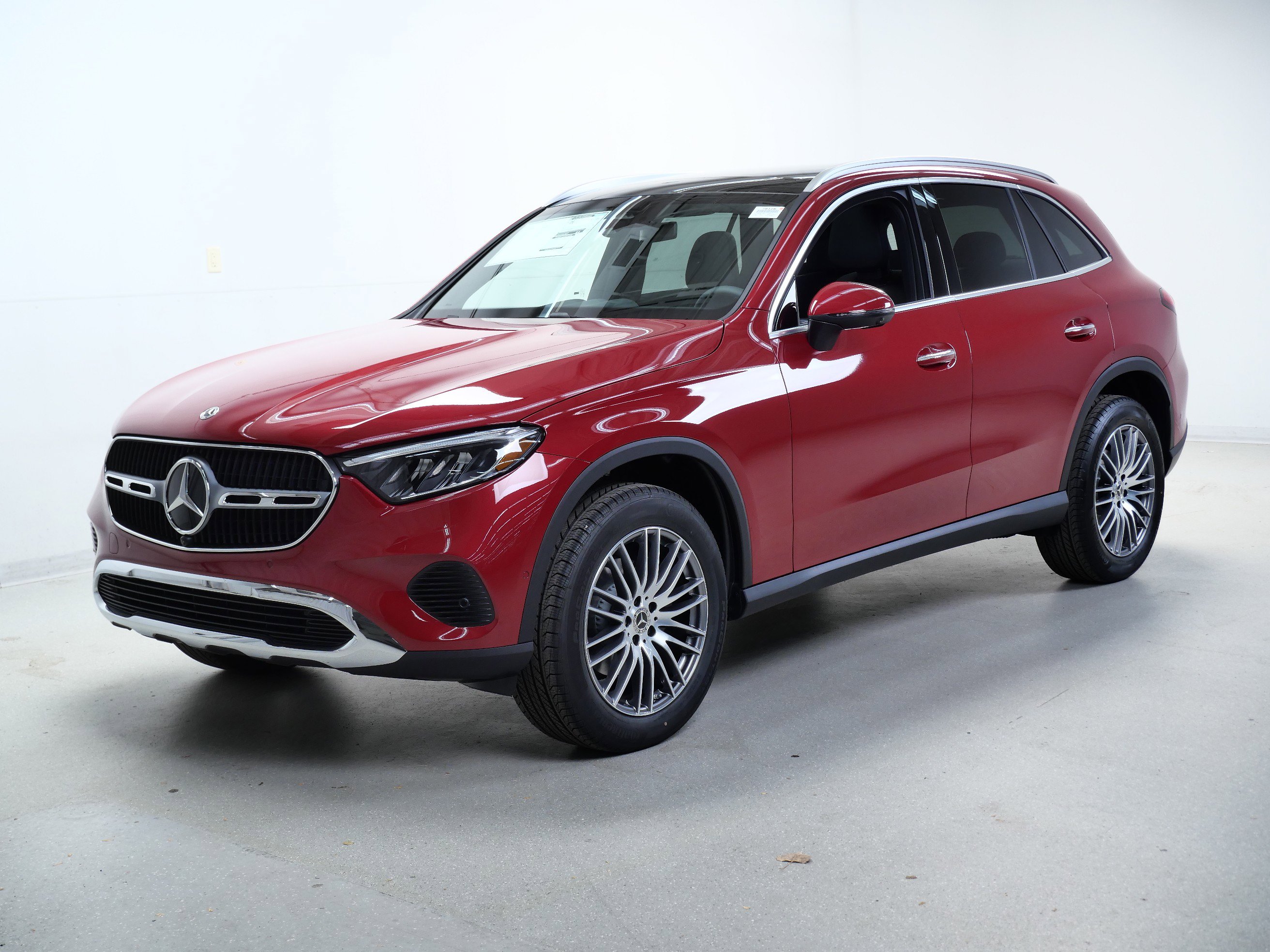 2026 Mercedes Benz GLC 300 4MATIC photo 3