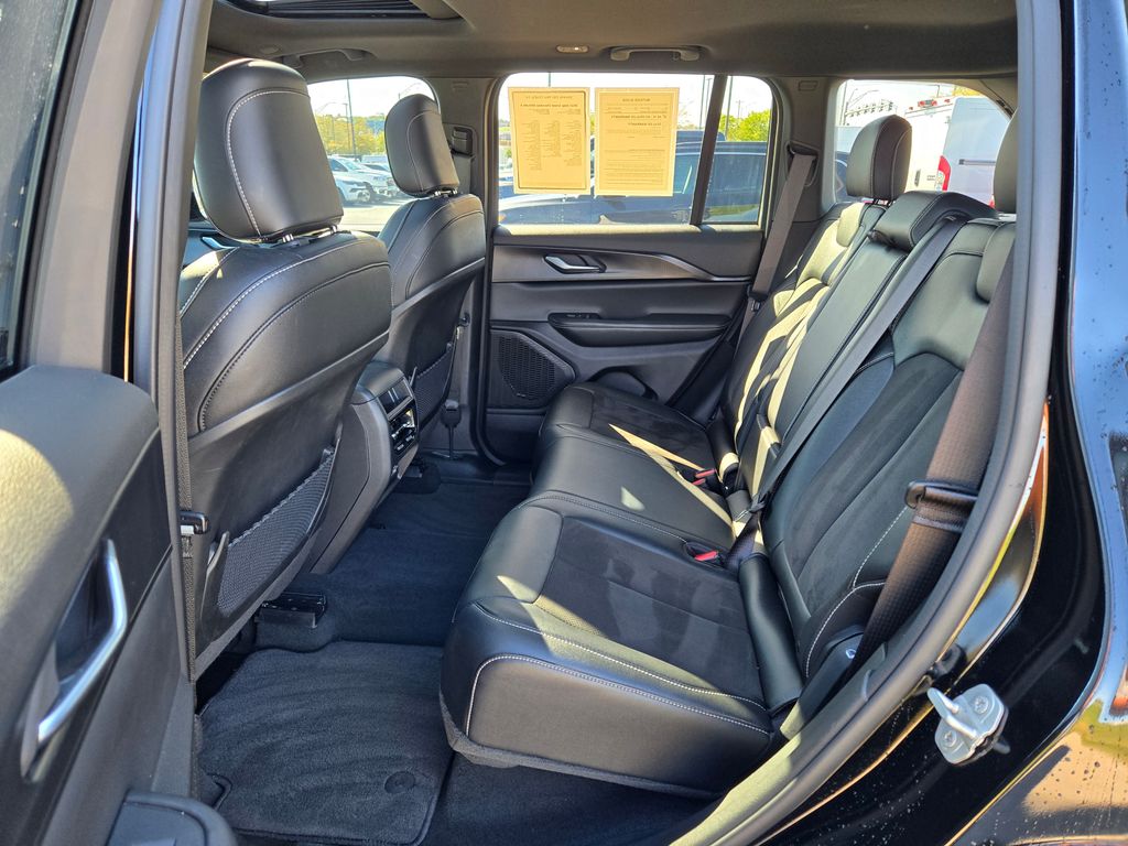 2023 Jeep Grand Cherokee Altitude X photo 25