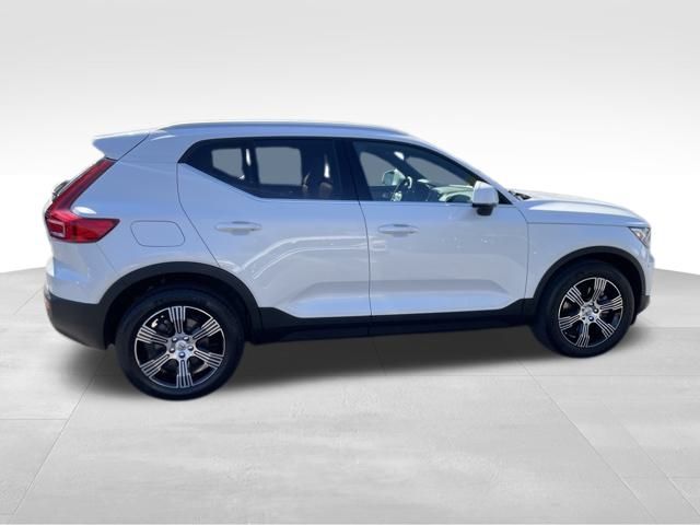 2022 Volvo XC40 T5 Inscription photo 6