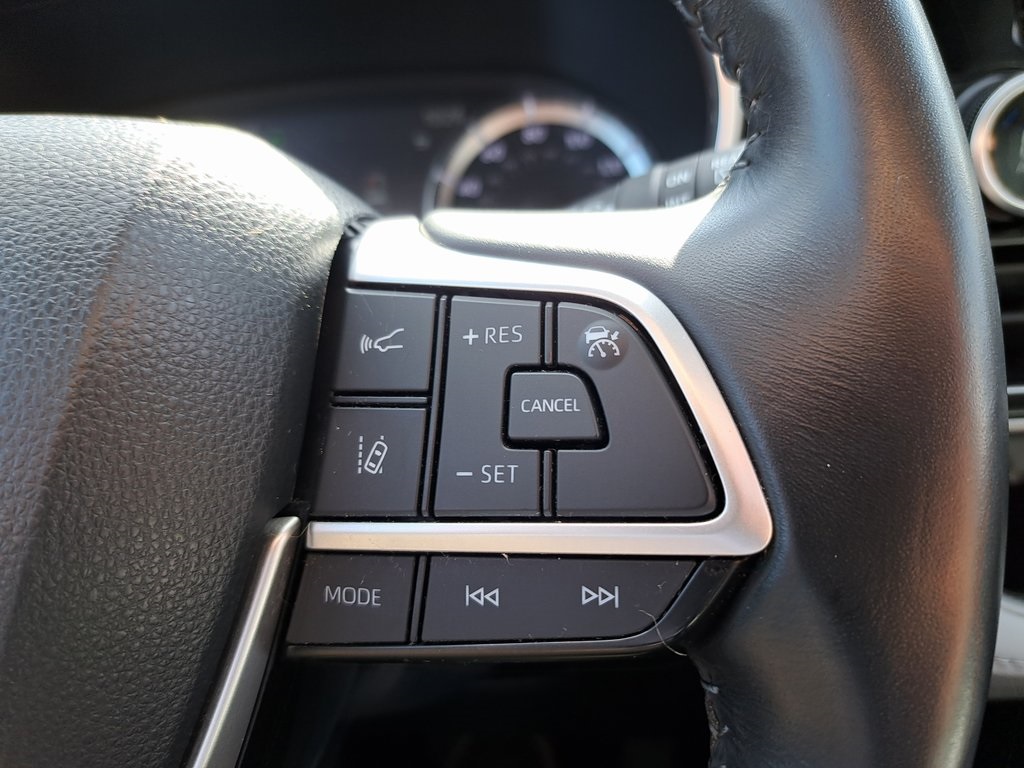 2023 Toyota Highlander Hybrid XLE photo 20