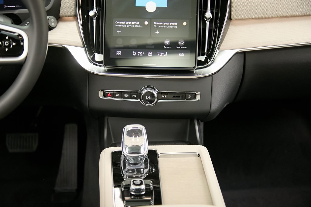 2026 VOLVO XC90 - Image 27