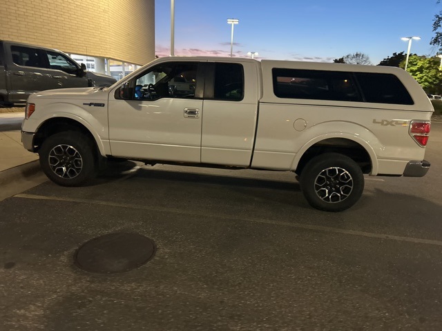 2011 Ford F-150 Lariat photo 5