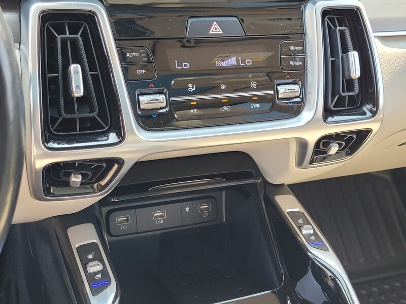 2021 Kia Sorento SX Prestige photo 17