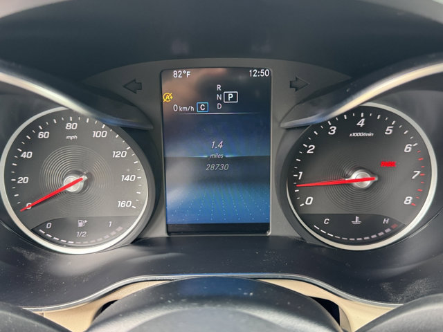 2022 Mercedes Benz GLC 300 photo 24