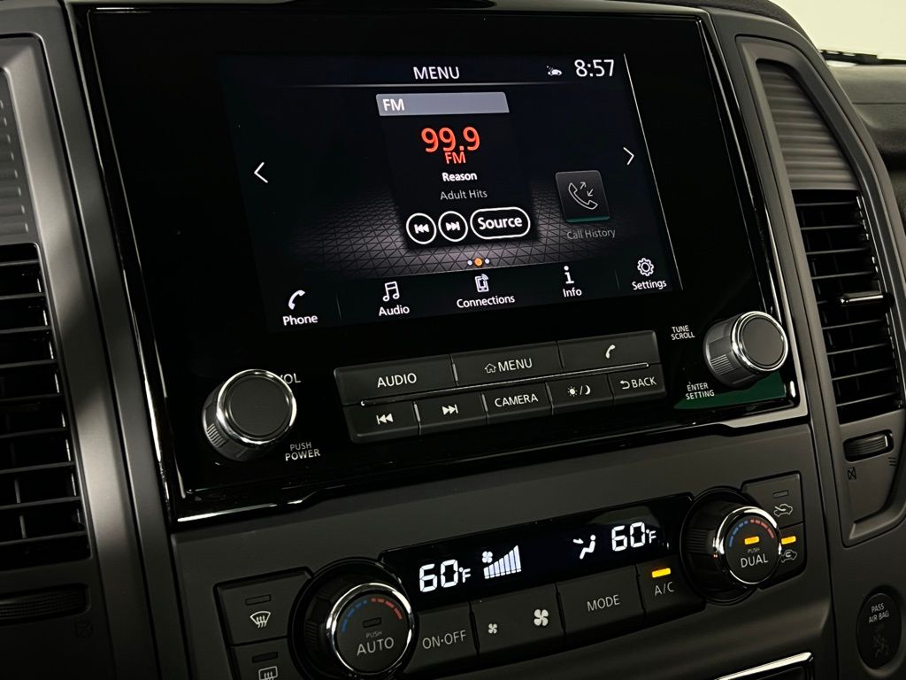 2024 Nissan Titan SV photo 14