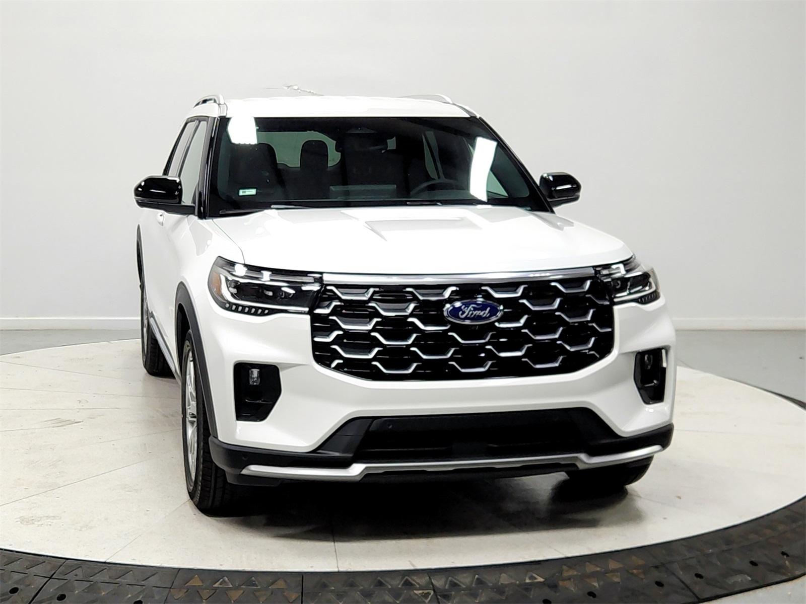 2026 Ford Explorer Platinum photo 2