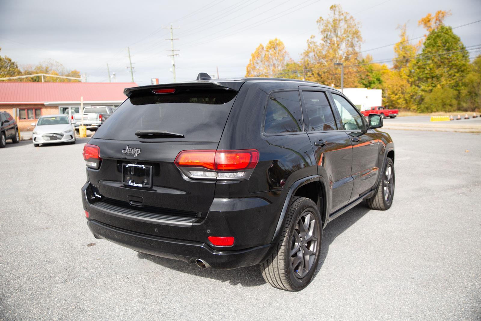 2021 Jeep Grand Cherokee Limited photo 3
