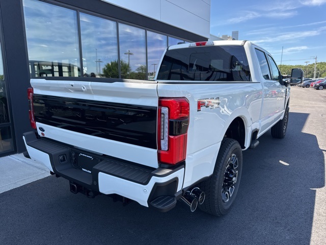 2025 Ford F-350 Platinum photo 3