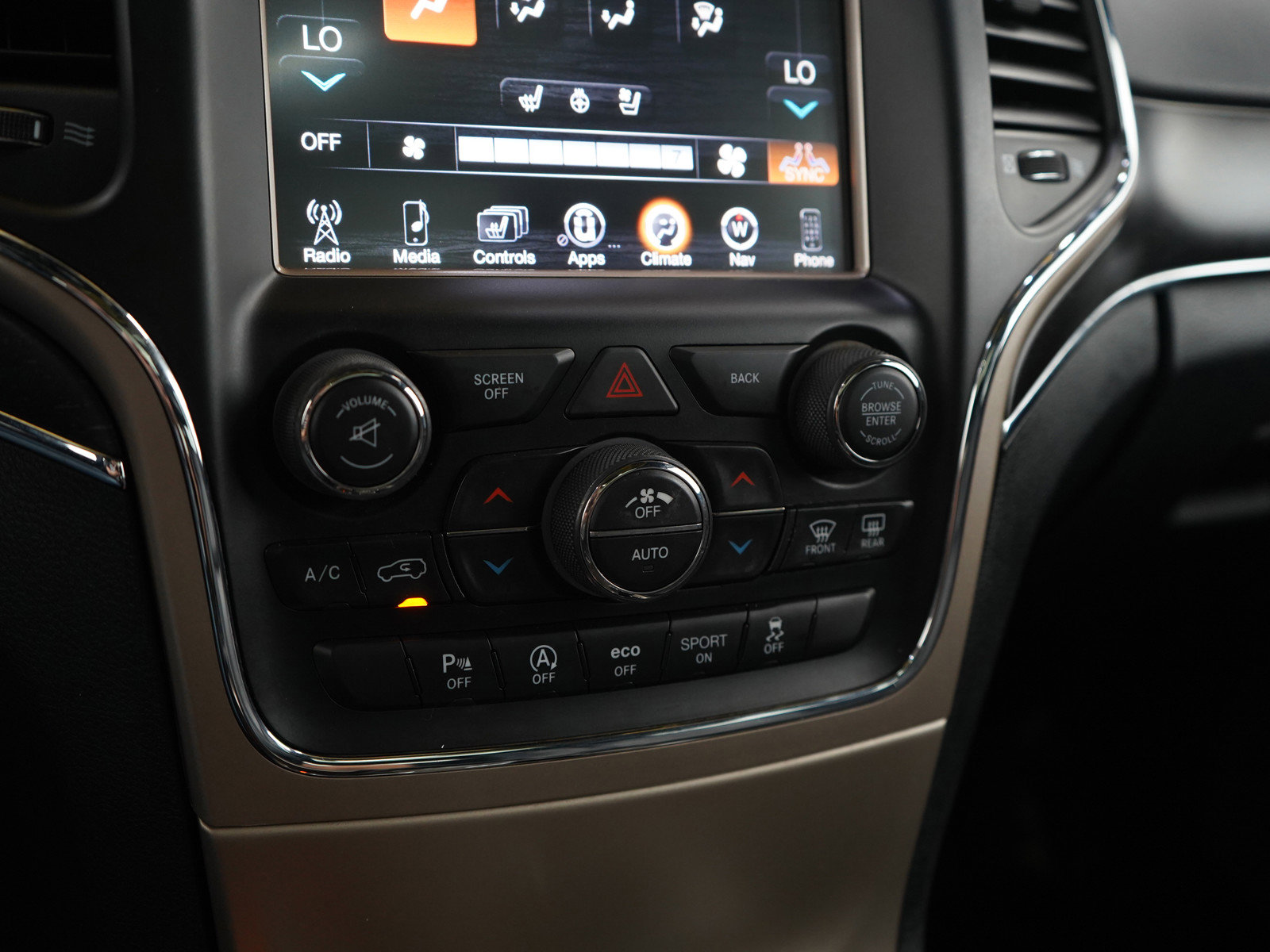 2016 Jeep Grand Cherokee Limited photo 22