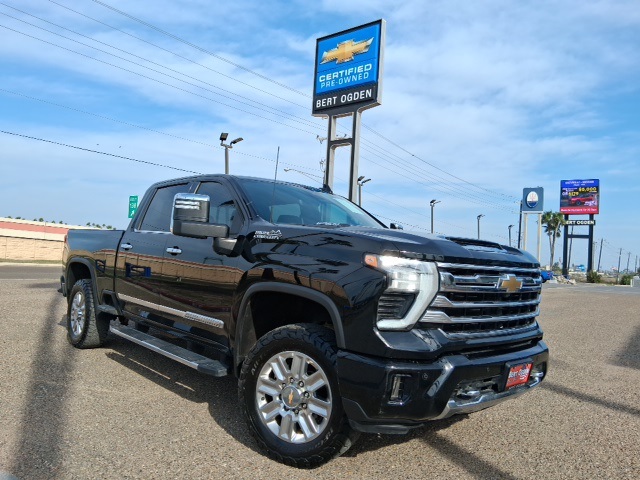 2024 Chevrolet Silverado HD High Country's photo