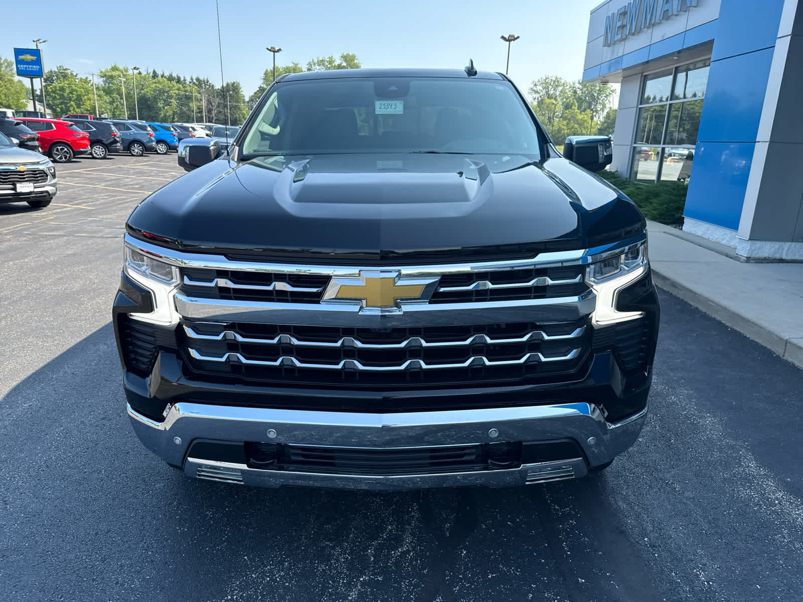 2025 Chevrolet Silverado 1500 LTZ photo 2